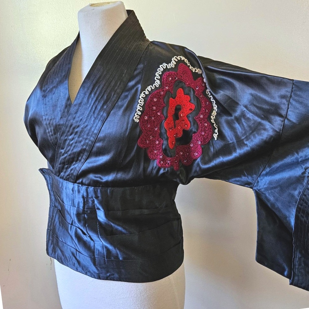 Japanese Style Vintage Satin Chenille Embroidered Kimono Sleeves Costume Top S/M